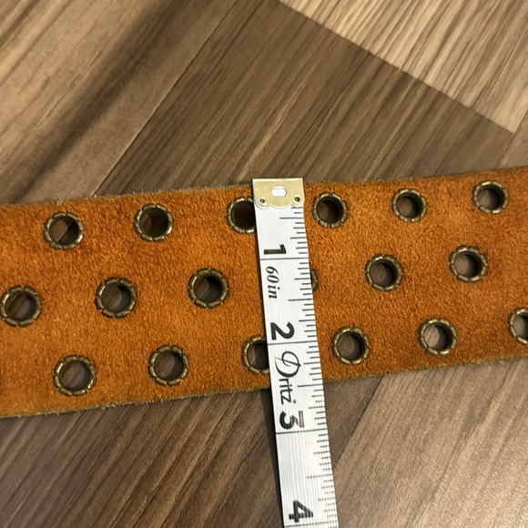 Vintage Genuine Leather Brass Buckle Multiple Grommets Suede Adjustable Belt - Picture 12 of 12